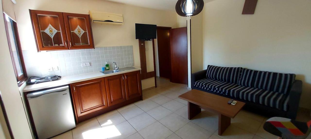 Apartmán Lakis Court Larnaca Exteriér fotografie