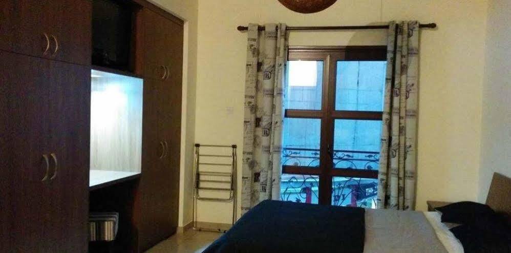 Apartmán Lakis Court Larnaca Exteriér fotografie